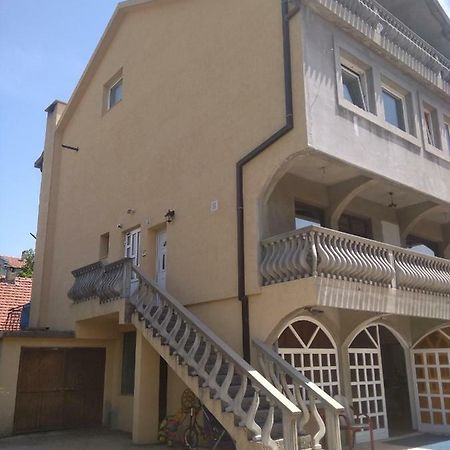 Buric Rooms Nikšić Buitenkant foto