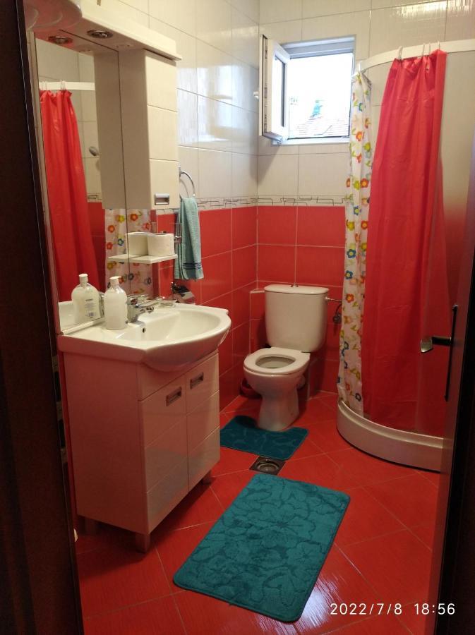Buric Rooms Nikšić Buitenkant foto