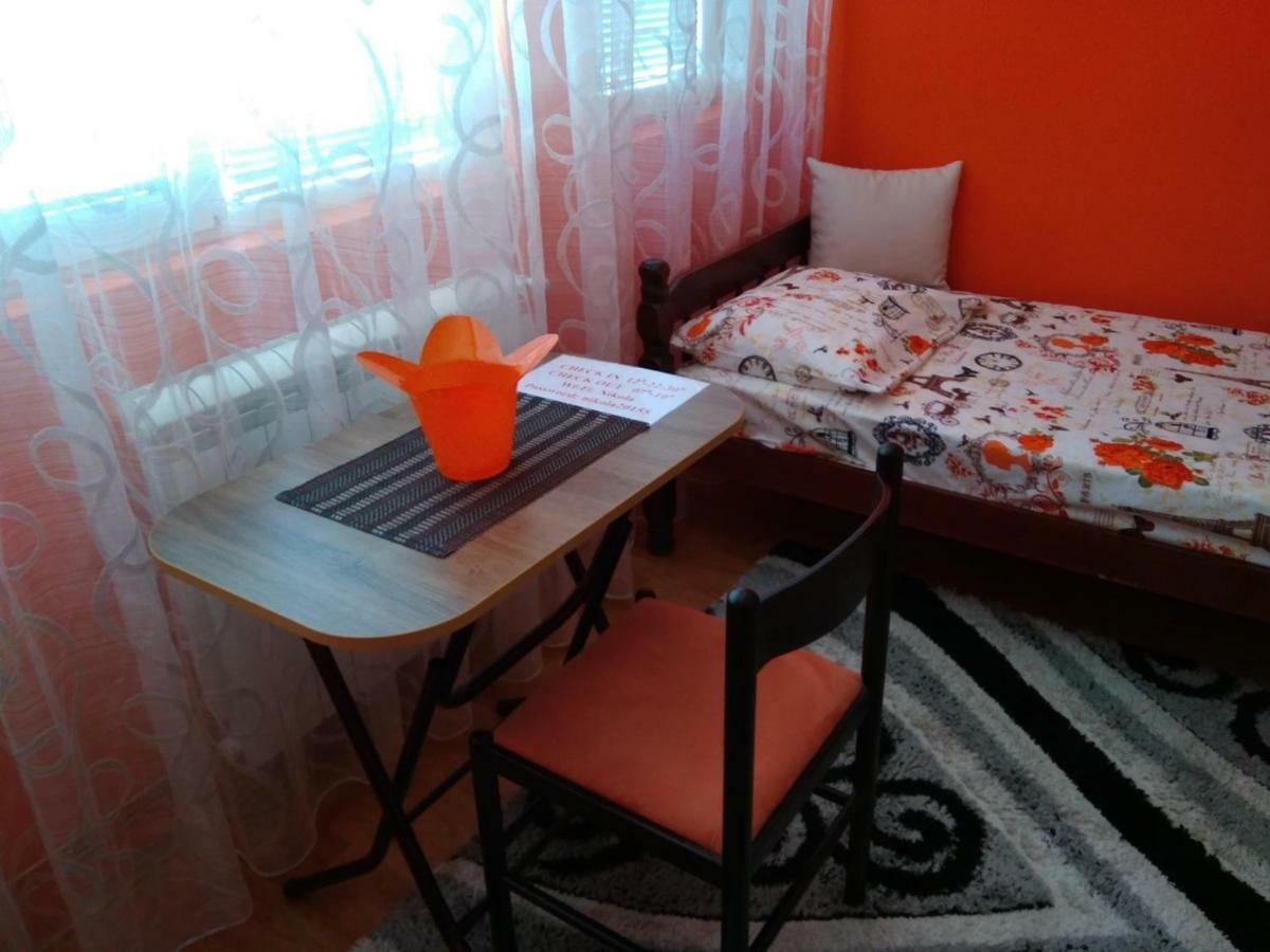 Buric Rooms Nikšić Buitenkant foto