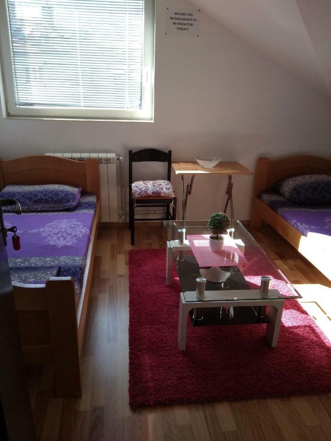 Buric Rooms Nikšić Buitenkant foto